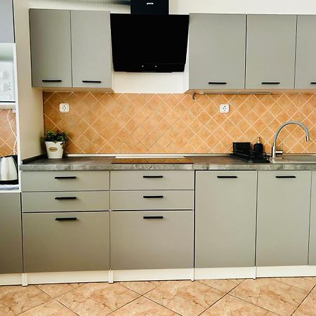 Szabo Laszlo Apartman Hajdúszoboszló 外观 照片